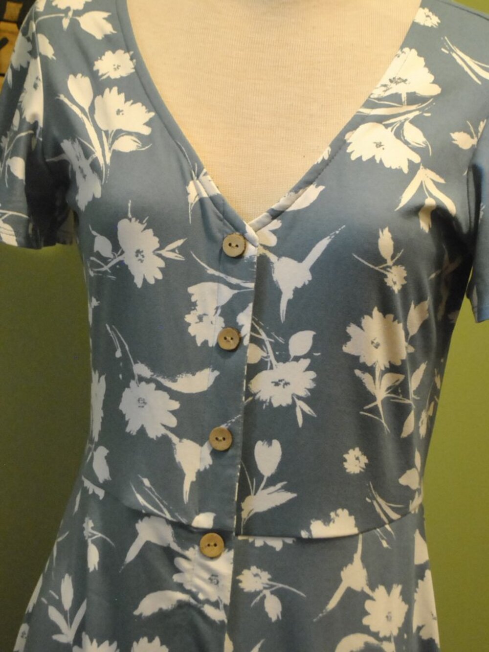 NWT Fortune + Ivy Jacey Teal Floral Button Front Midi Dress M 0078 - Picture 5 of 8